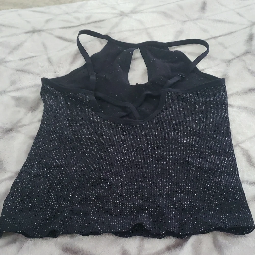 Black Raglan Cut Out Camisole - Picture 2 of 4